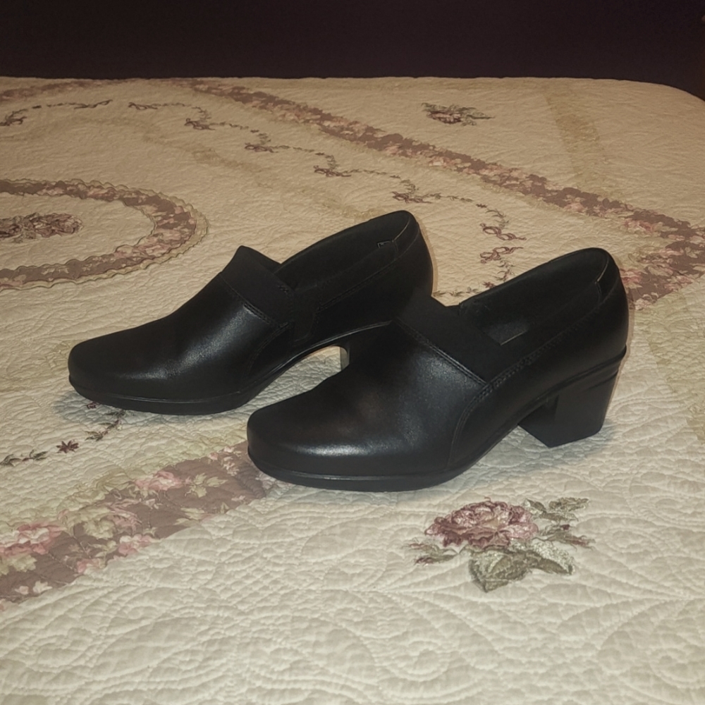 Womens Clark's Emslie shoes size 6.5W